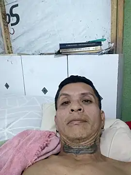Snapshot of elchamogabotiktok chatting on May 2026 01:14:01 AM elchamogabotiktok online show from May 2026 01:14:01 AM