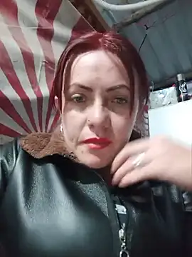 carolinhe26 online show from May 2026 10:17:02 PM