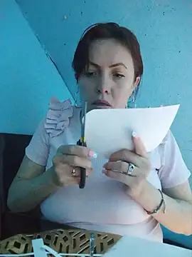 carolinhe26 online show from July 2026 07:30:01 PM