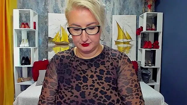DianaFrances online show from April 2026 09:45:01 AM
