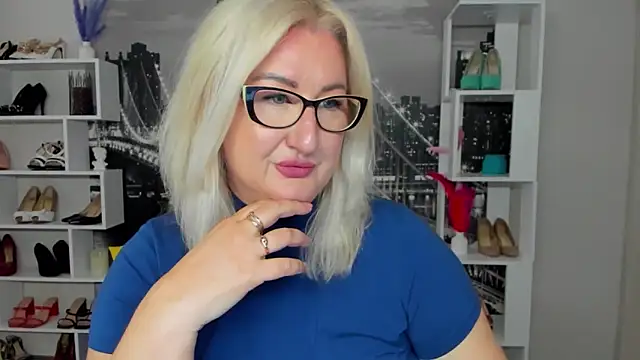 DianaFrances online show from May 2026 10:54:02 AM