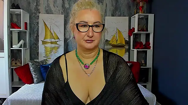 DianaFrances online show from May 2026 07:57:01 AM