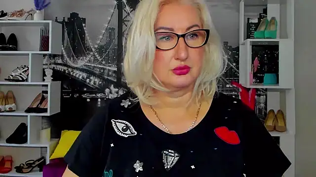 DianaFrances online show from May 2026 10:23:01 AM