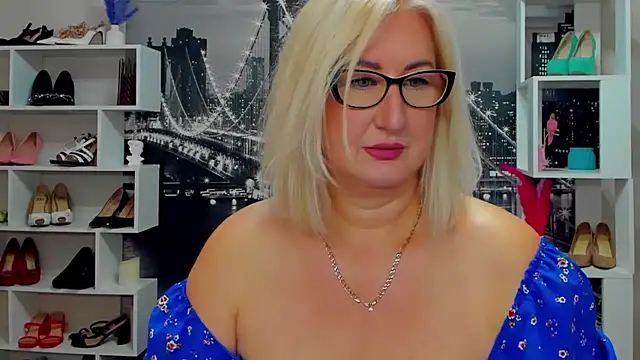 DianaFrances online show from May 2026 11:06:02 AM