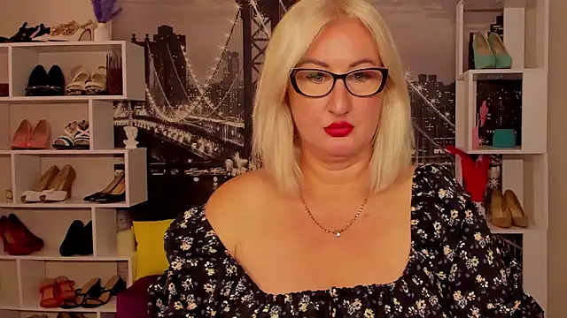 DianaFrances online show from May 2026 01:08:01 PM