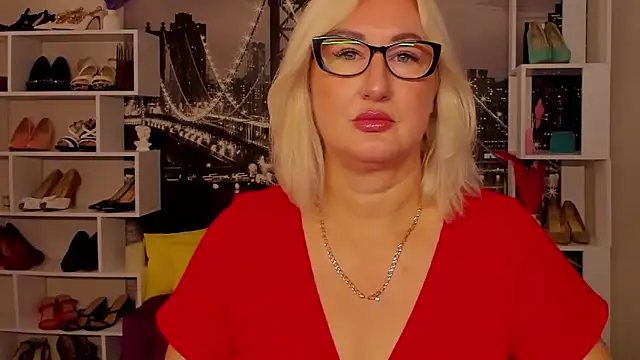 DianaFrances online show from May 2026 10:55:02 AM