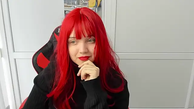 Snapshot of Caroline_cutte chatting on April 2026 07:02:01 AM Caroline cutte online show from April 2026 07:02:01 AM