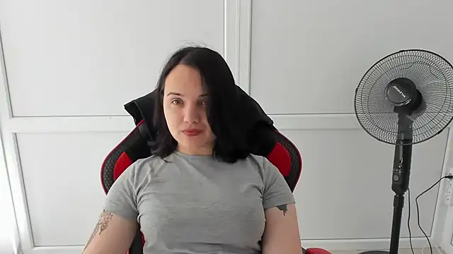 Caroline cutte online show from June 2026 06:56:01 AM