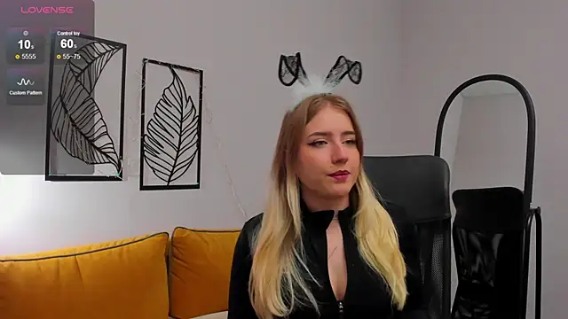 Liacandy  online show from May 2026 01:57:01 AM
