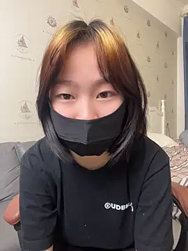 YouYou-999 online show from April 2026 11:48:02 AM