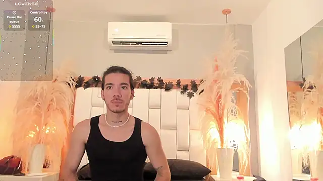 Snapshot of AngeloRoush chatting on April 2026 04:51:01 AM AngeloRoush online show from April 2026 04:51:01 AM