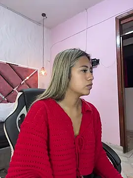 Kimmiebellarie online show from April 2026 12:22:02 PM