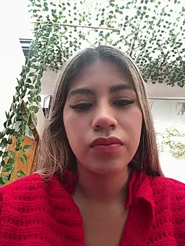 Kimmiebellarie online show from May 2026 02:01:02 PM
