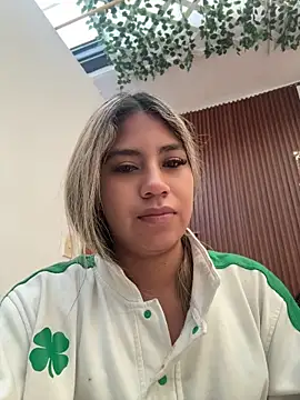 Kimmiebellarie online show from June 2026 12:18:01 PM