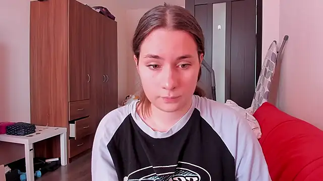 MioMoonlight online show from April 2026 10:53:02 AM