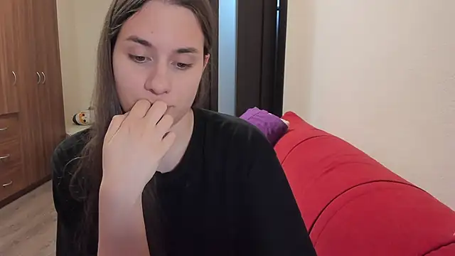 MioMoonlight online show from April 2026 08:55:01 PM