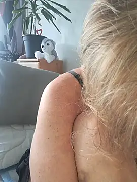 Blond lady czech online show from July 2026 03:31:02 PM