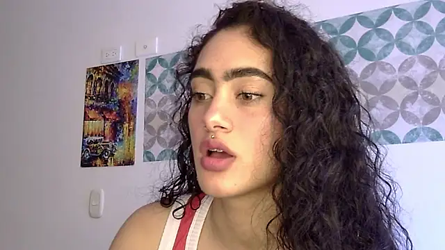 Snapshot of shelsy_d chatting on May 2026 08:28:01 PM shelsy d online show from May 2026 08:28:01 PM