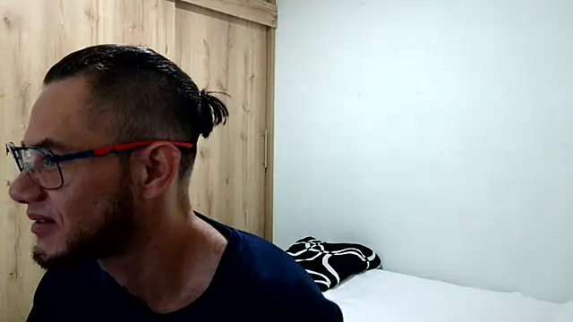 andrew 1520 online show from February 2026 12:15:01 AM