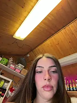 Snapshot of juicybootyquinn chatting on April 2026 08:03:02 PM juicybootyquinn online show from April 2026 08:03:02 PM