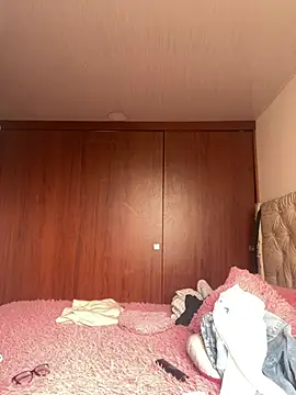 Iam-sophia27 online show from April 2026 04:11:01 PM