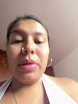 Iam-sophia27 online show from May 2026 04:36:02 PM