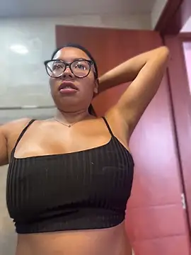 Iam-sophia27 online show from June 2026 05:03:02 PM