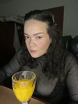 Snapshot of dayanestephany1 chatting on June 2026 08:15:02 PM dayanestephany1 online show from June 2026 08:15:02 PM