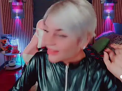 Snapshot of Ayakusai chatting on April 2026 11:40:02 PM Ayakusai online show from April 2026 11:40:02 PM