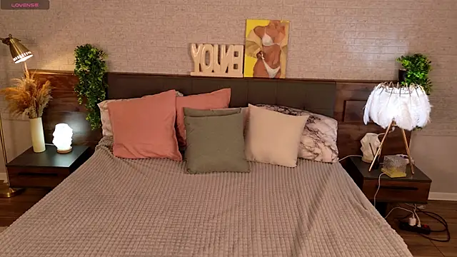 KimEvanss online show from April 2026 11:35:02 AM