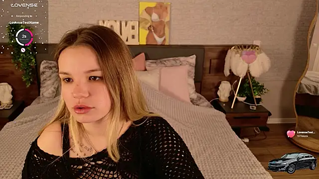 KimEvanss online show from May 2026 05:24:01 AM