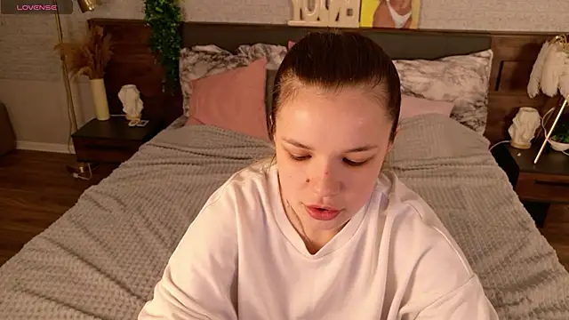 KimEvanss online show from May 2026 05:12:02 AM