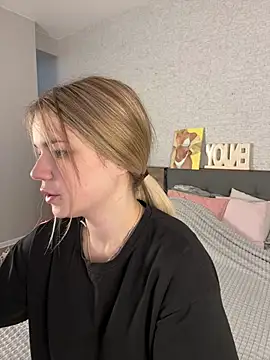 KimEvanss online show from June 2026 05:28:02 AM