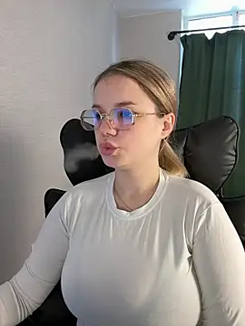 KimEvanss online show from June 2026 05:12:01 AM