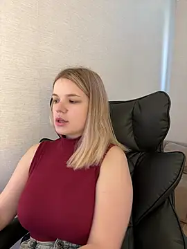 KimEvanss online show from June 2026 05:32:02 AM