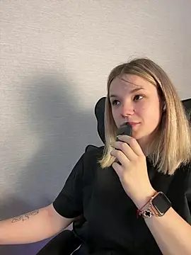 KimEvanss online show from June 2026 05:57:01 AM