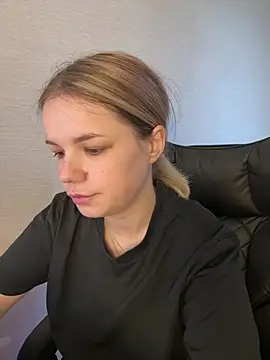KimEvanss online show from July 2026 05:03:02 AM