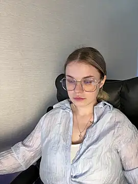 KimEvanss online show from July 2026 05:11:01 AM