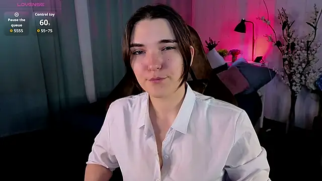 Rune Veila online show from May 2026 09:00:01 PM