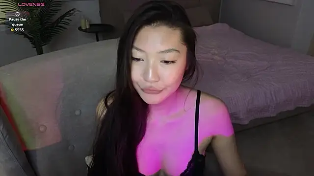 Snapshot of Asel_e chatting on April 2026 06:19:01 AM Asel e online show from April 2026 06:19:01 AM