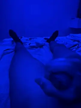 AlphaDesir online show from April 2026 04:44:02 PM