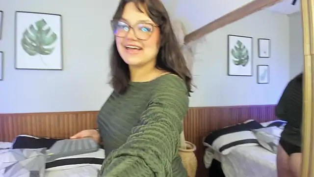 AMBERBENELLI online show from April 2026 03:32:01 AM