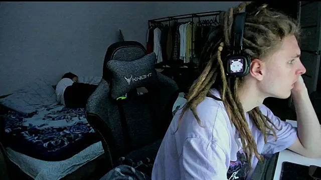 Snapshot of SurfSexCouple1 chatting on April 2026 10:14:02 PM SurfSexCouple1 online show from April 2026 10:14:02 PM