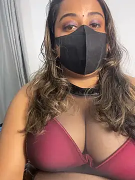 Suger Lips 99 online show from May 2026 03:17:01 PM