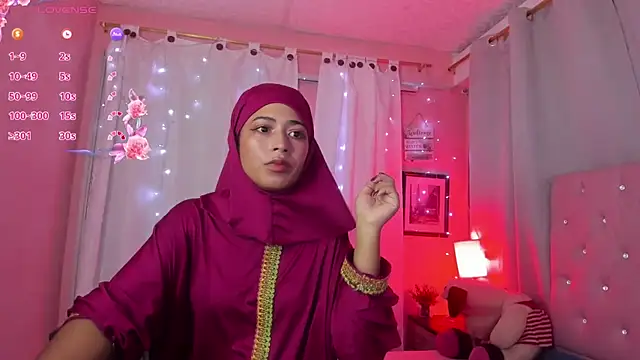 NadiaKarim  online show from April 2026 12:17:02 PM