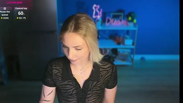 Snapshot of mari_grey chatting on May 2026 08:48:02 PM mari grey online show from May 2026 08:48:02 PM