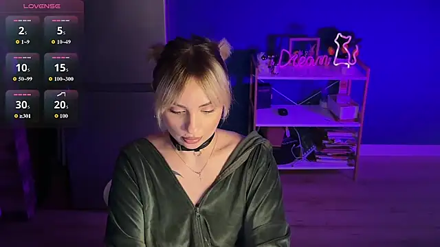 Snapshot of mari_grey chatting on May 2026 08:36:02 PM mari grey online show from May 2026 08:36:02 PM