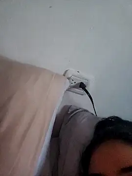 Sofiaw online show from April 2026 11:00:01 PM