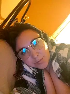 lunatikbb online show from April 2026 04:39:01 AM