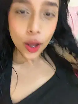 milakitti online show from May 2026 08:13:02 PM